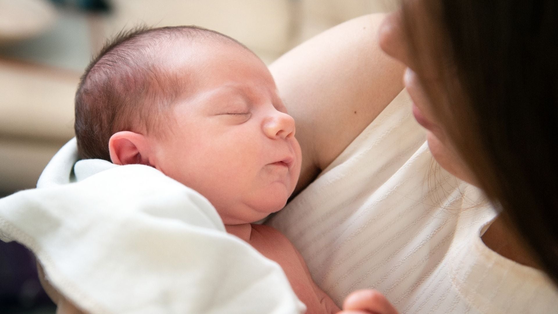 Was Babys nachts anziehen?